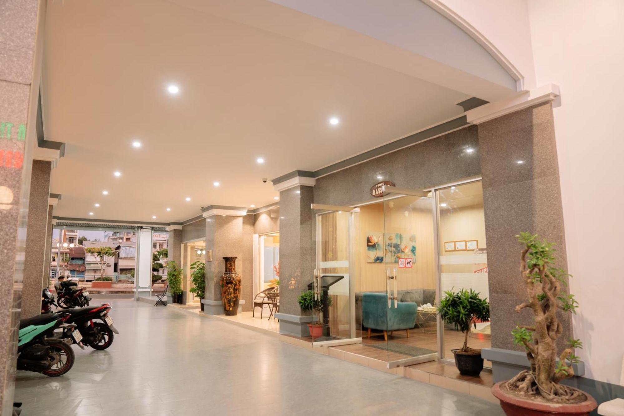 Song Tien Hotel Mỹ Tho Zewnętrze zdjęcie